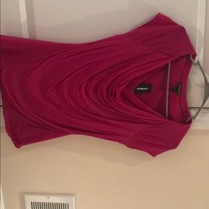 Short sleeve fitted pink top.